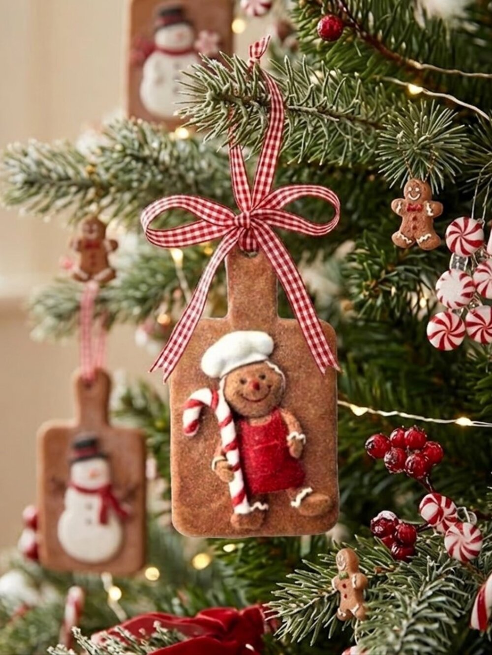 Resin Gingerbread and Cutting Board Ornament with Bow Christmas Tree Home Decor
